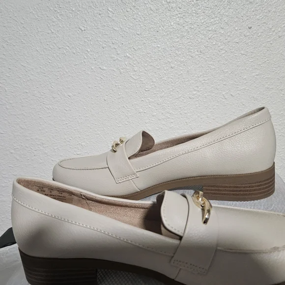 LifeStride Light Beige Loafers - Picture 4 of 5